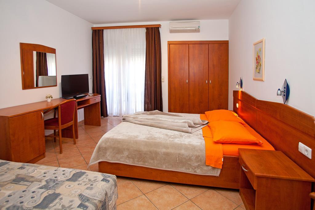 Guesthouse Villa Adria مالينسكا المظهر الخارجي الصورة