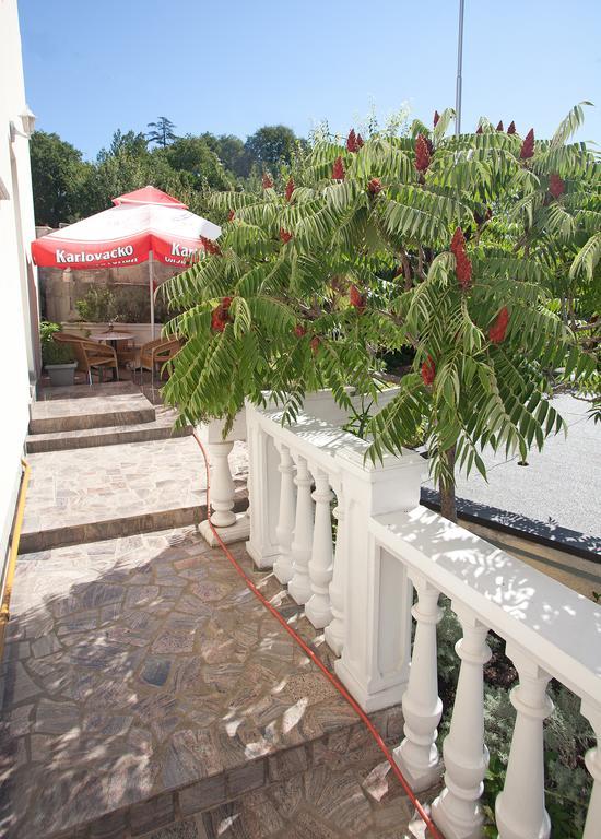 Guesthouse Villa Adria مالينسكا المظهر الخارجي الصورة