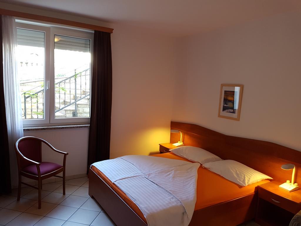 Guesthouse Villa Adria مالينسكا المظهر الخارجي الصورة