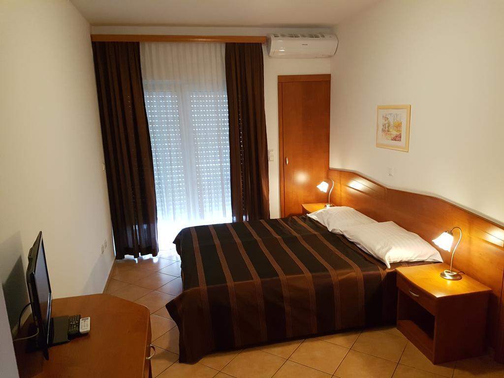Guesthouse Villa Adria مالينسكا المظهر الخارجي الصورة