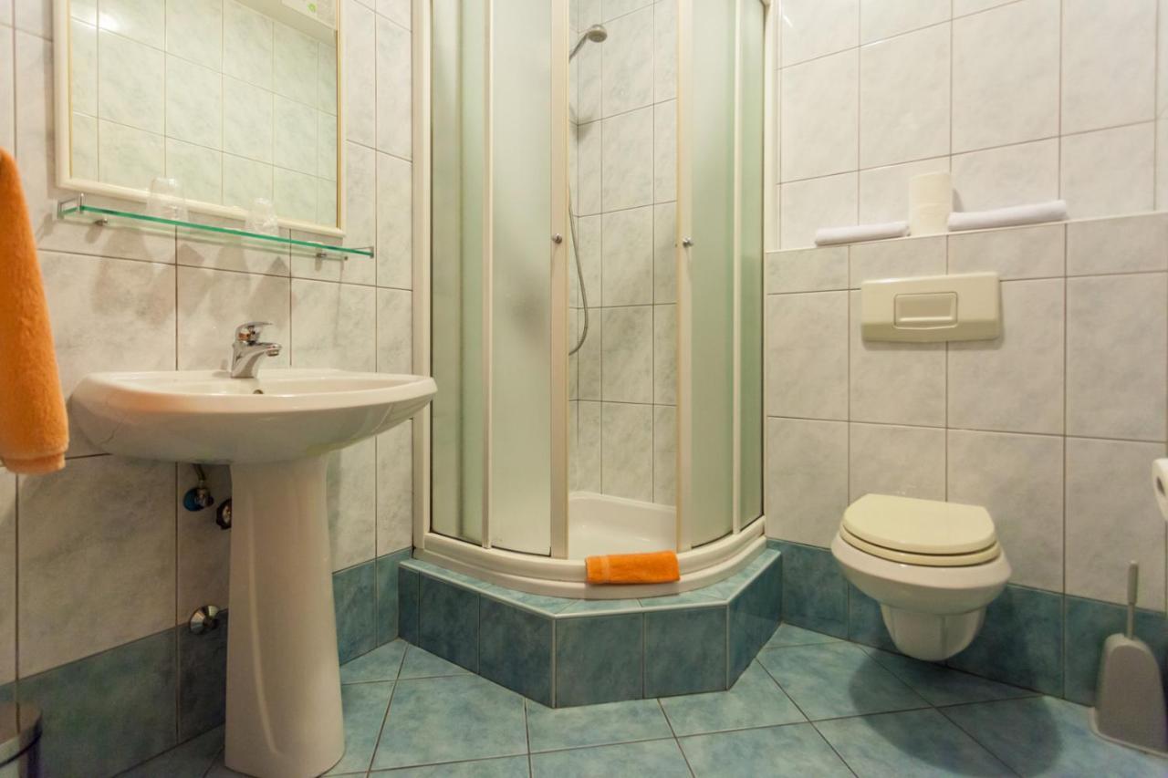 Guesthouse Villa Adria مالينسكا المظهر الخارجي الصورة