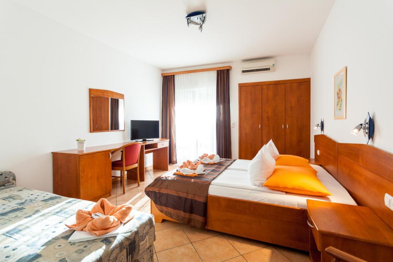 Guesthouse Villa Adria مالينسكا المظهر الخارجي الصورة