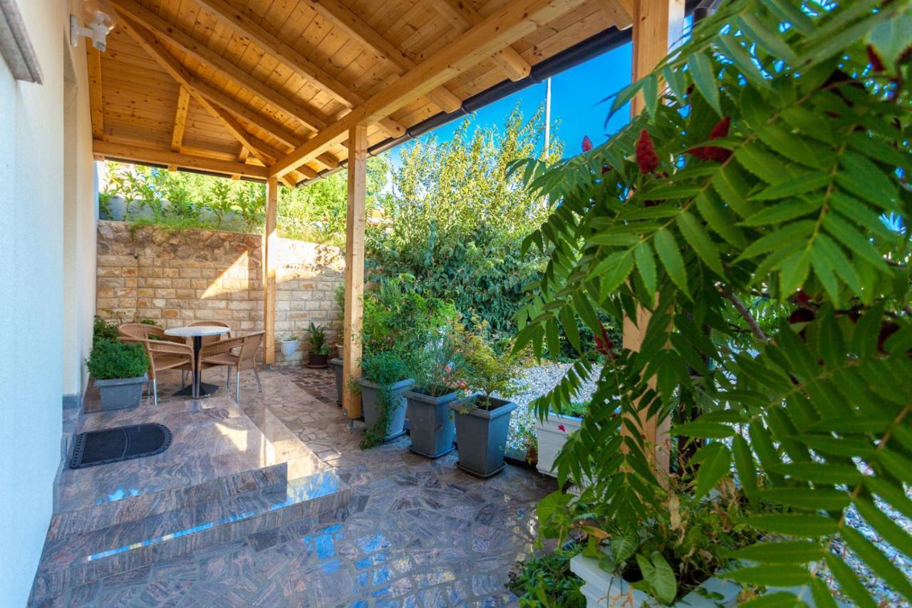 Guesthouse Villa Adria مالينسكا المظهر الخارجي الصورة