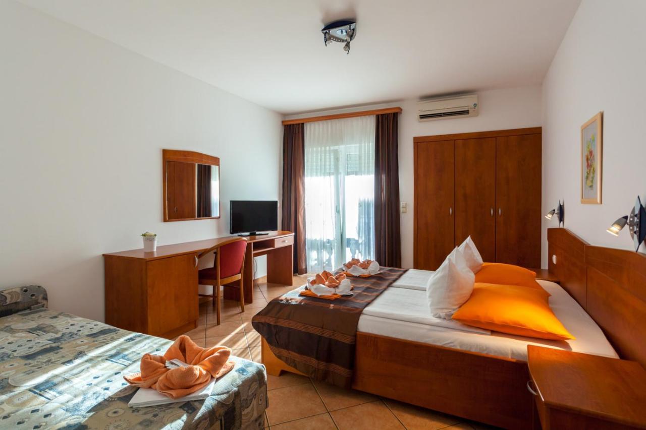 Guesthouse Villa Adria مالينسكا المظهر الخارجي الصورة