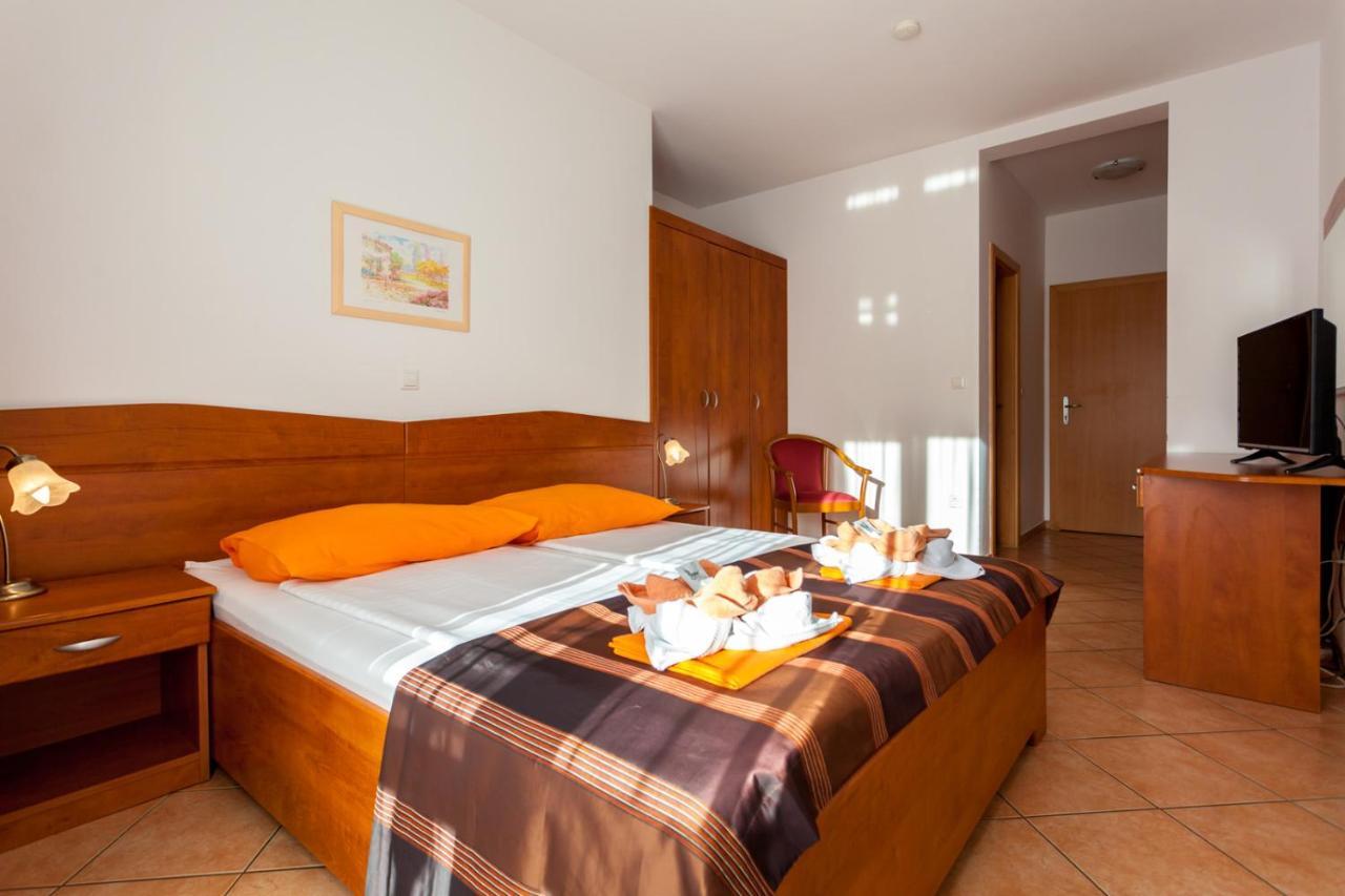Guesthouse Villa Adria مالينسكا المظهر الخارجي الصورة