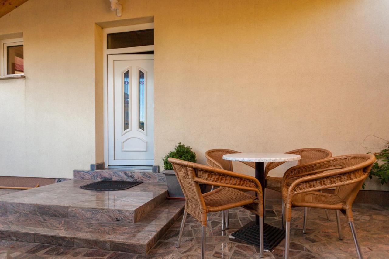Guesthouse Villa Adria مالينسكا المظهر الخارجي الصورة
