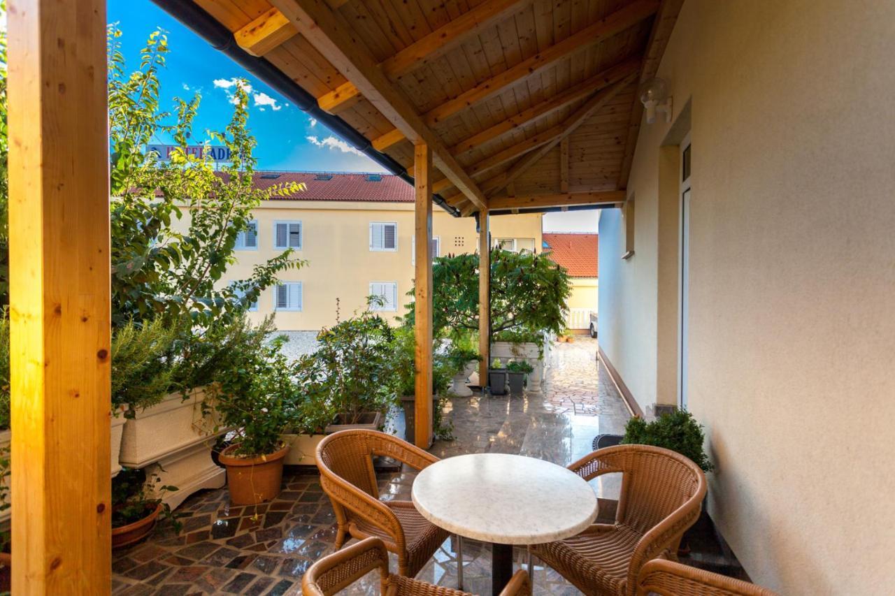 Guesthouse Villa Adria مالينسكا المظهر الخارجي الصورة